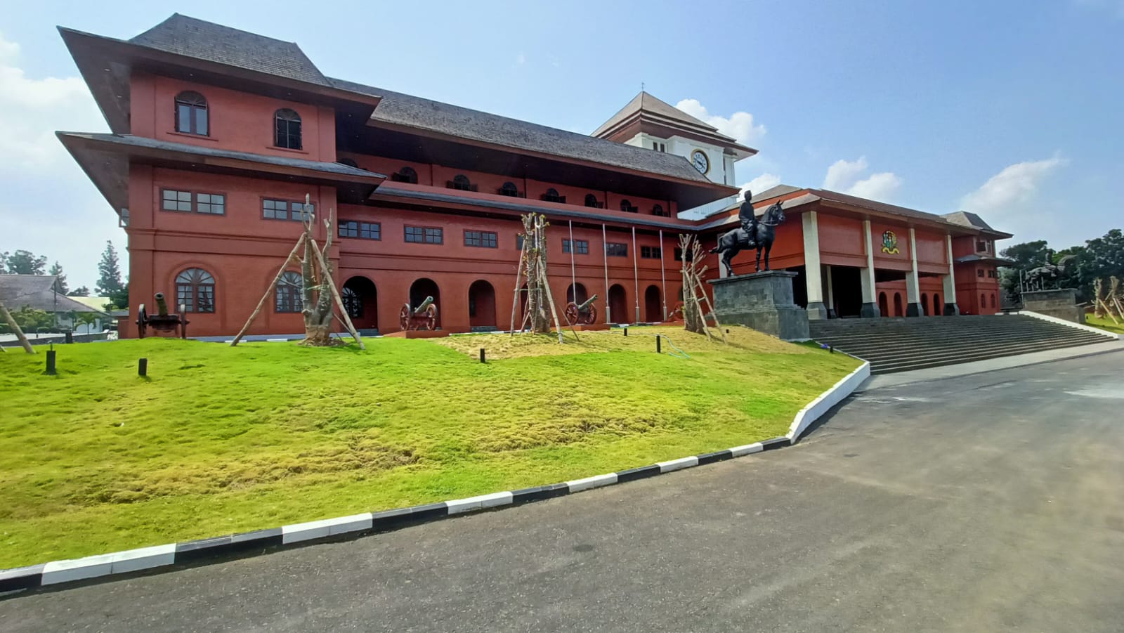 Akademi Militer Magelang — tampak bangunan